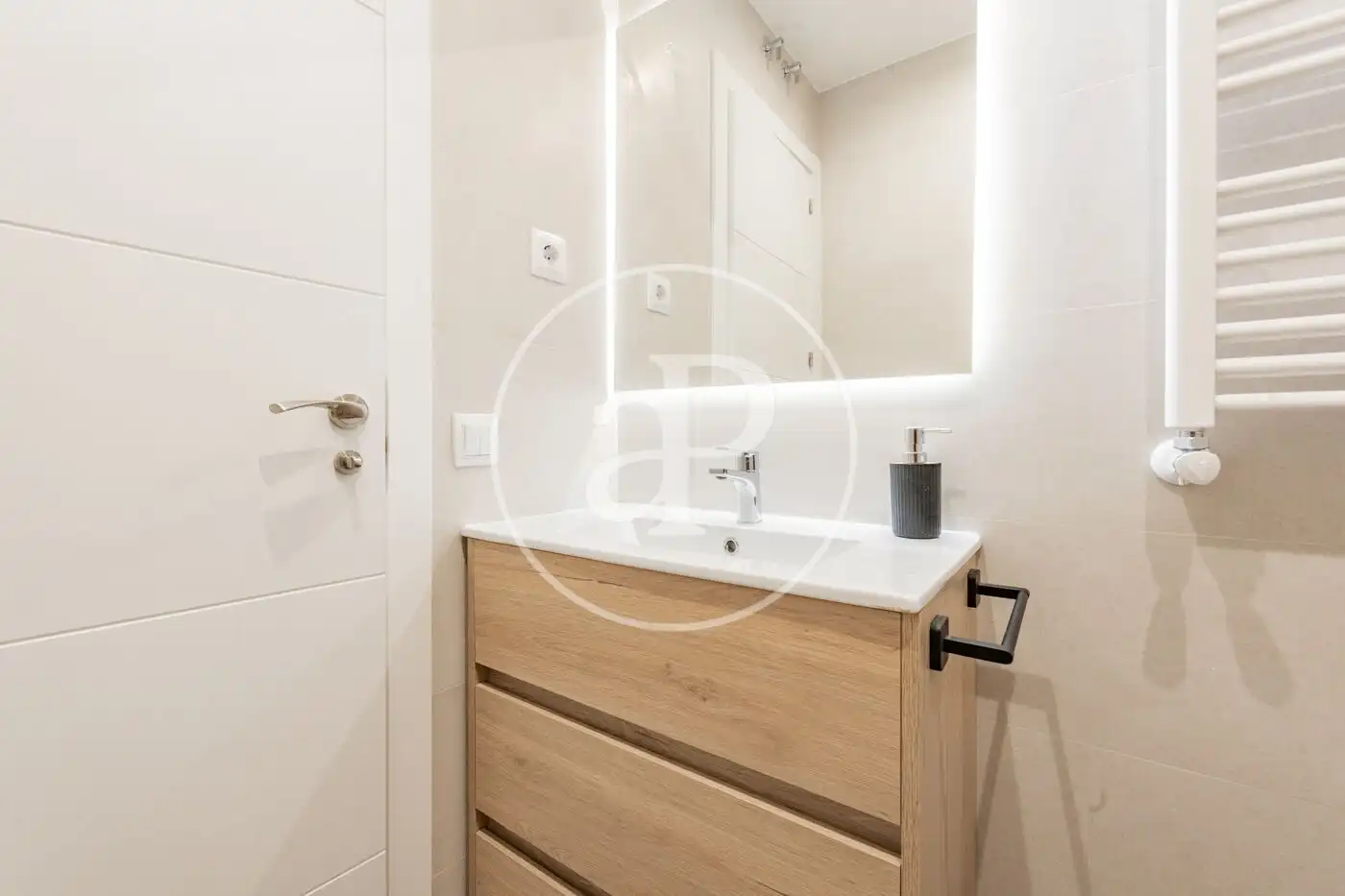 Wohnung 78 m² in Madrid