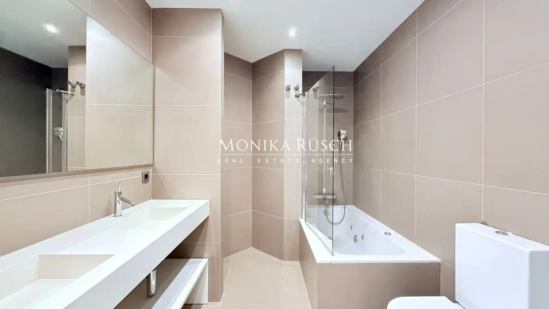Wohnung 195 m² in Barcelona