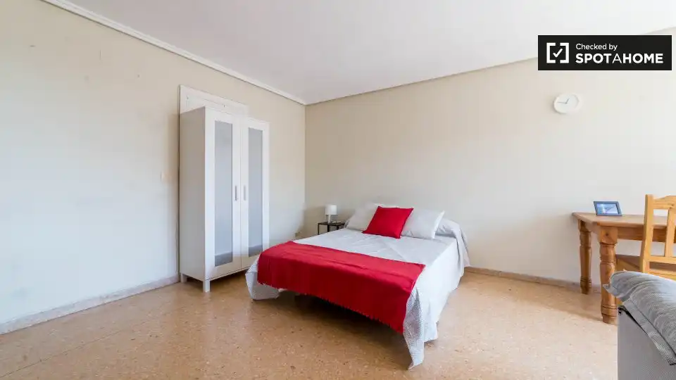 Habitación 100 m², Valencia