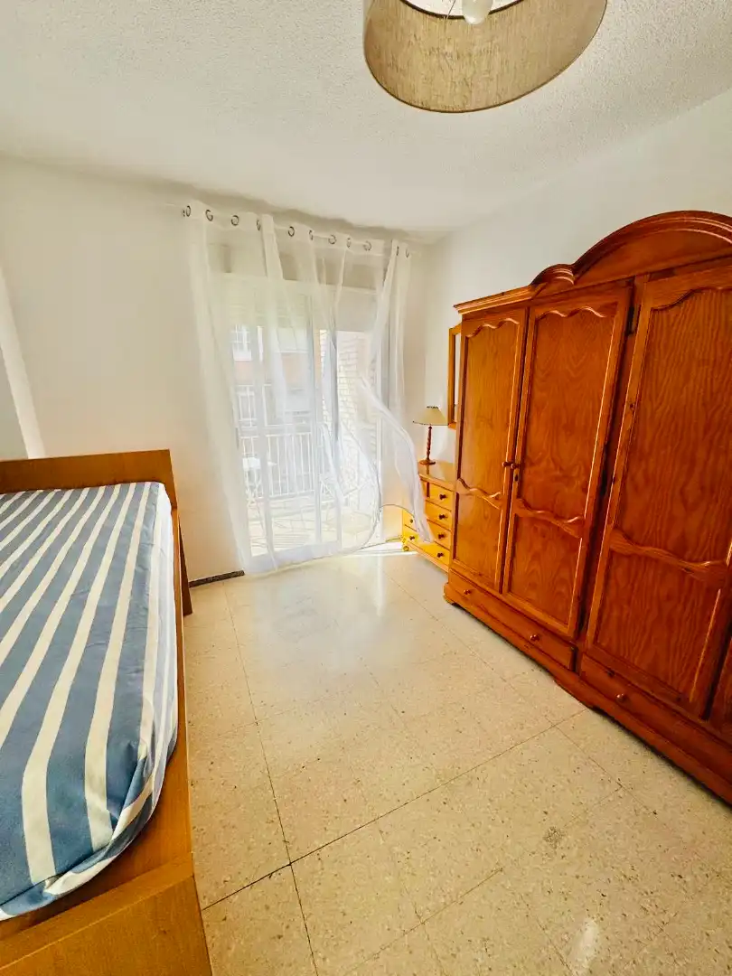 Flat 95 m² in Granada