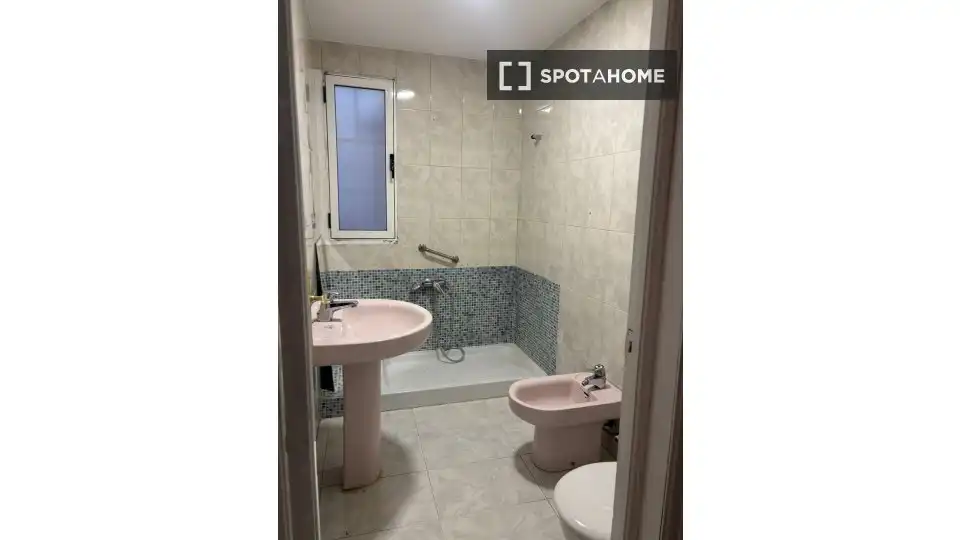 Habitación 132 m², Granada