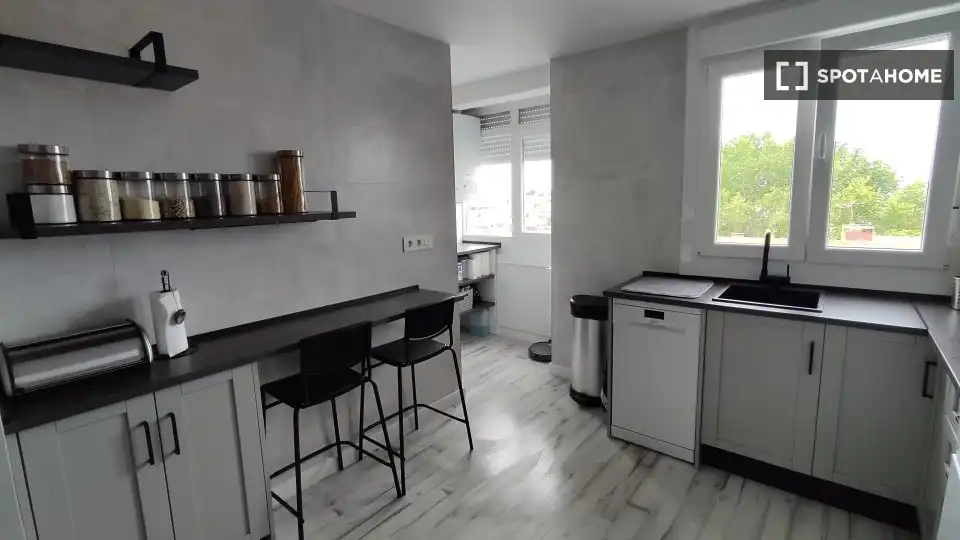Habitación 86 m², Vigo
