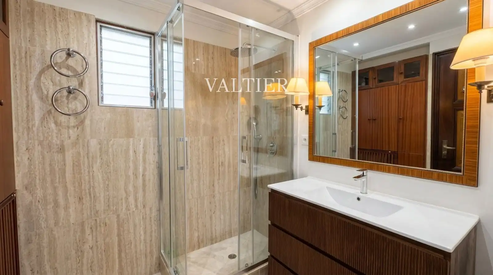 Flat 284 m² in Madrid