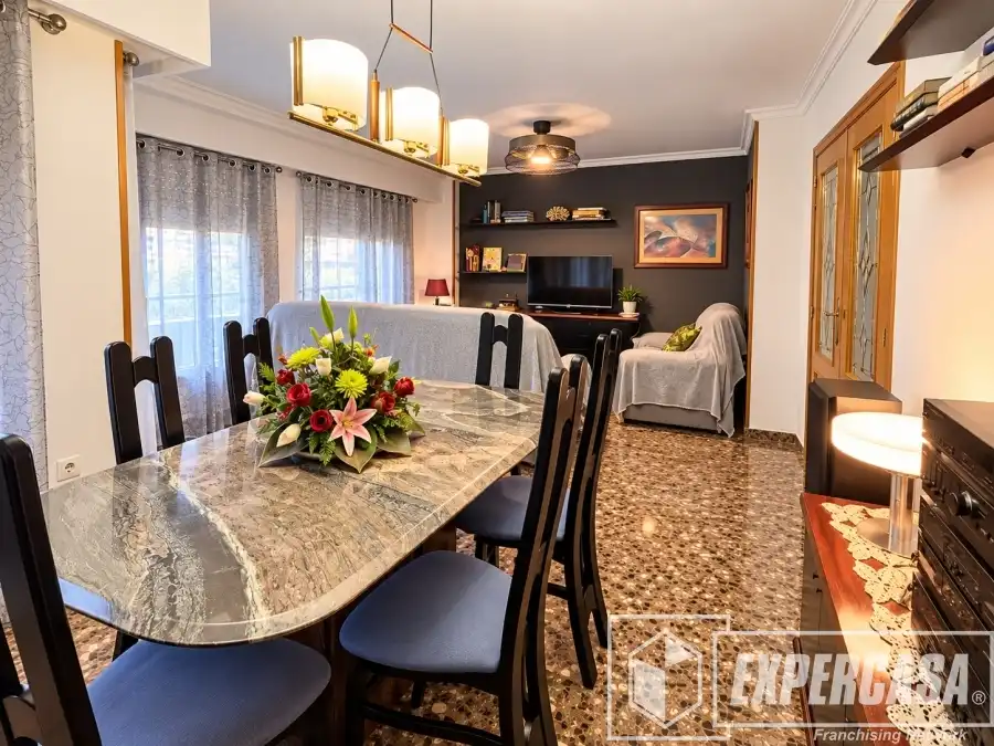 Wohnung 102 m² in Valencia