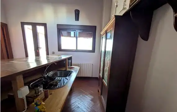 Habitación 504 m², Linares