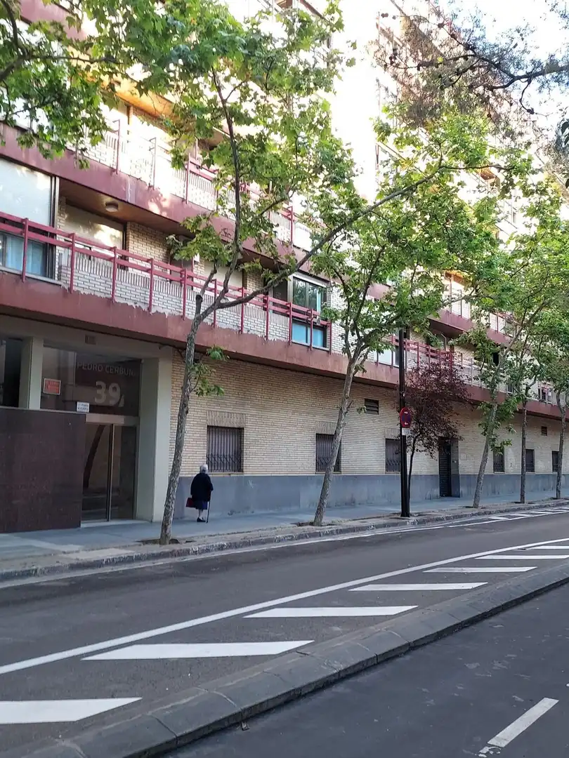 Piso de 140 m² en Zaragoza