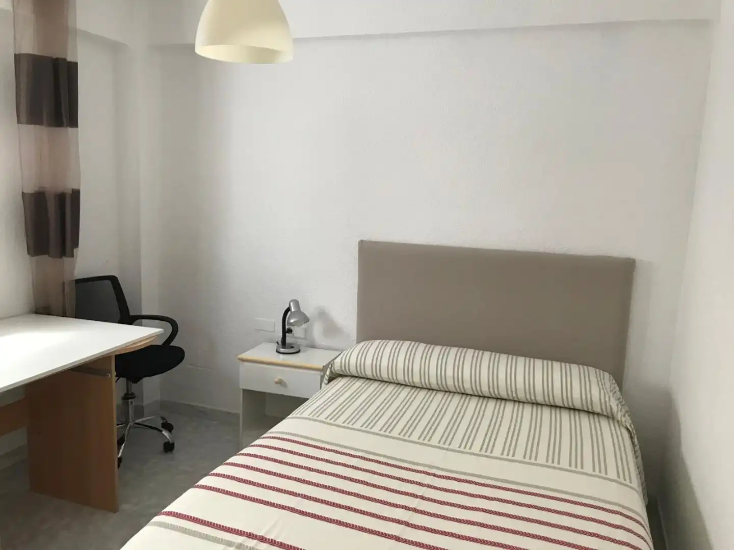Habitació 110 m², Almeria