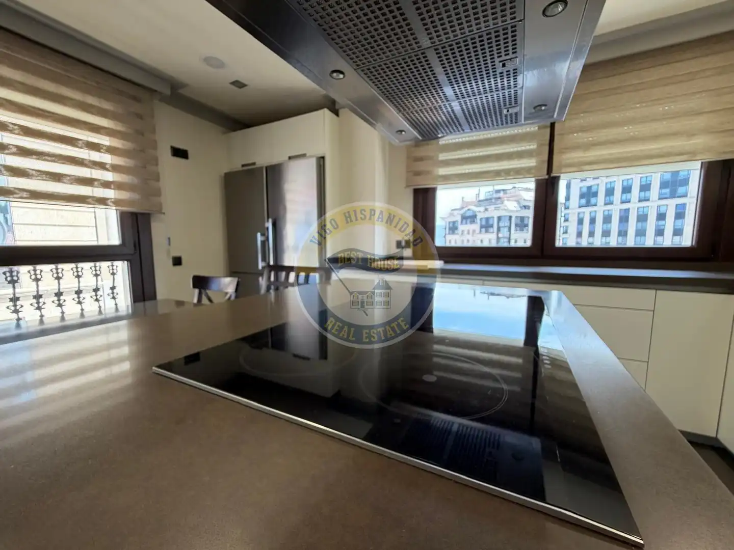 Piso de 250 m² en Vigo