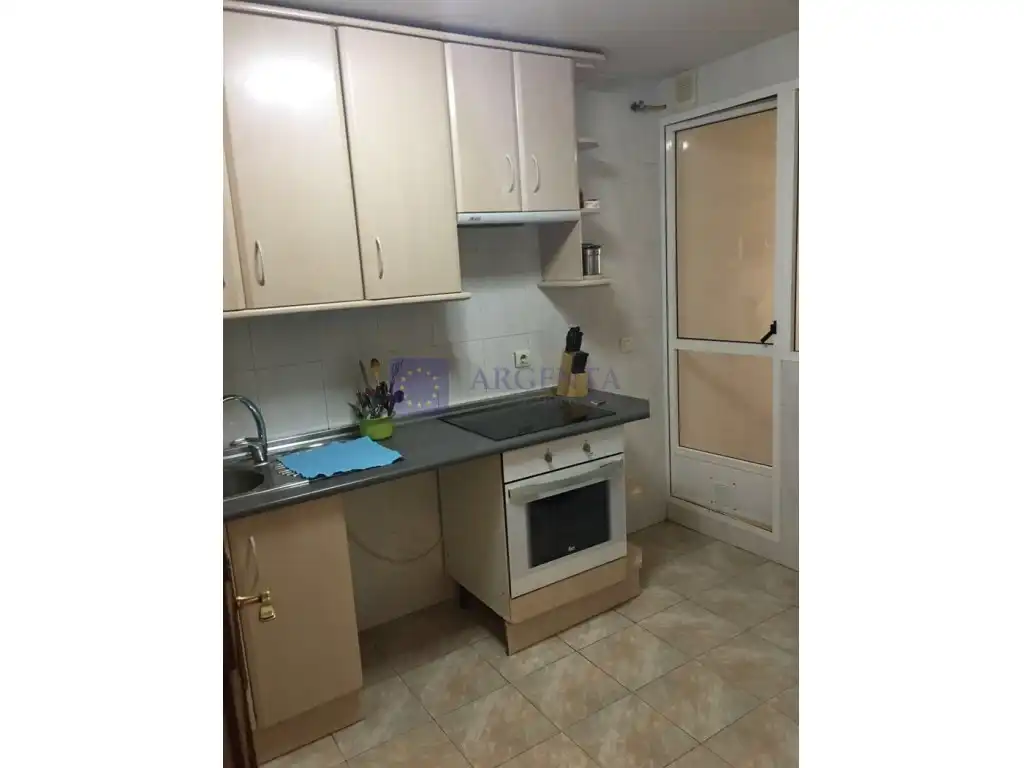 Piso de 100 m² en Cáceres
