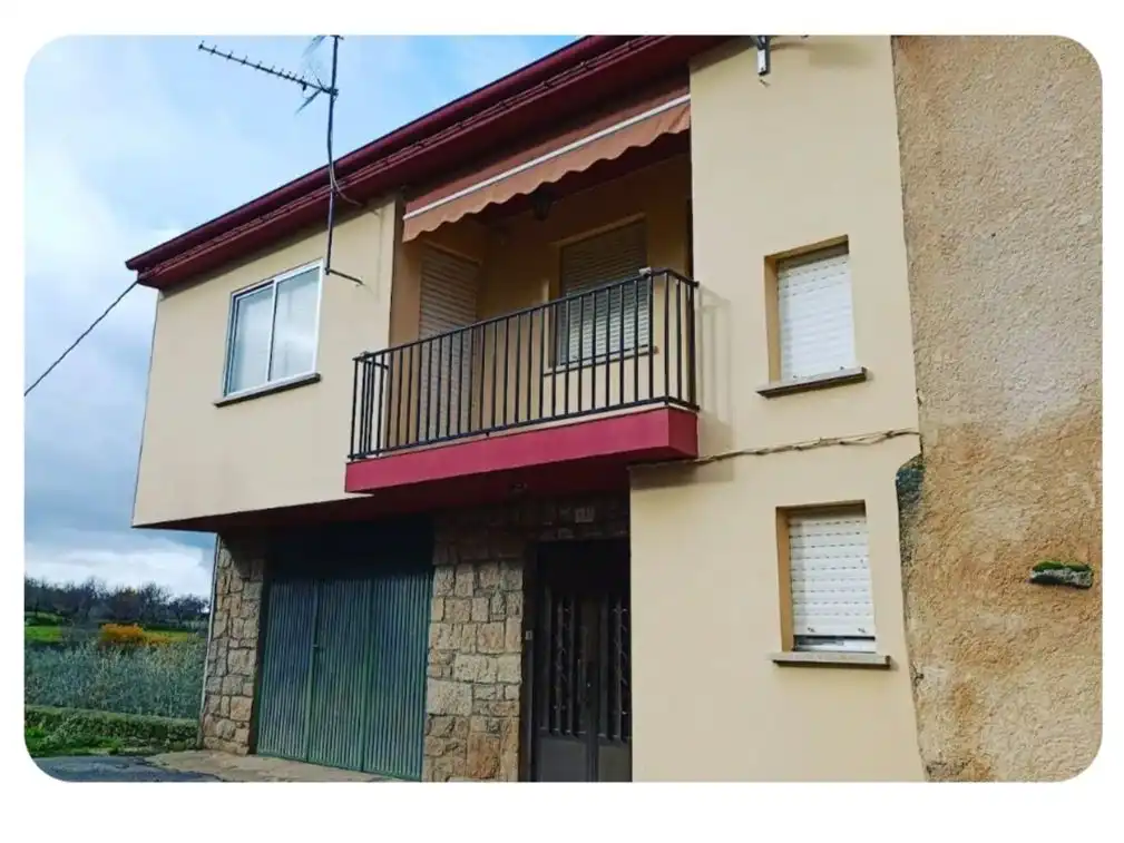 Piso de 100 m² en Lumbrales