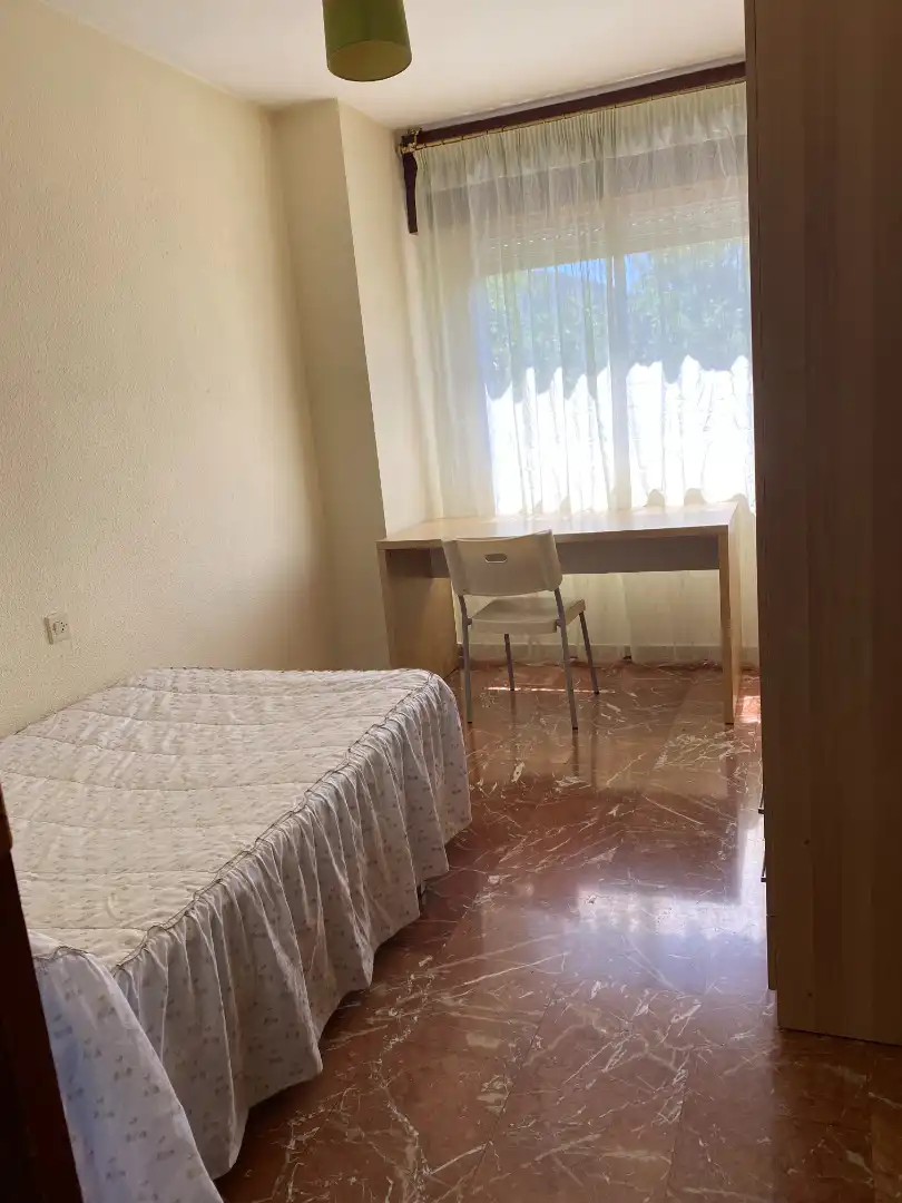 Habitación 85 m², Granada