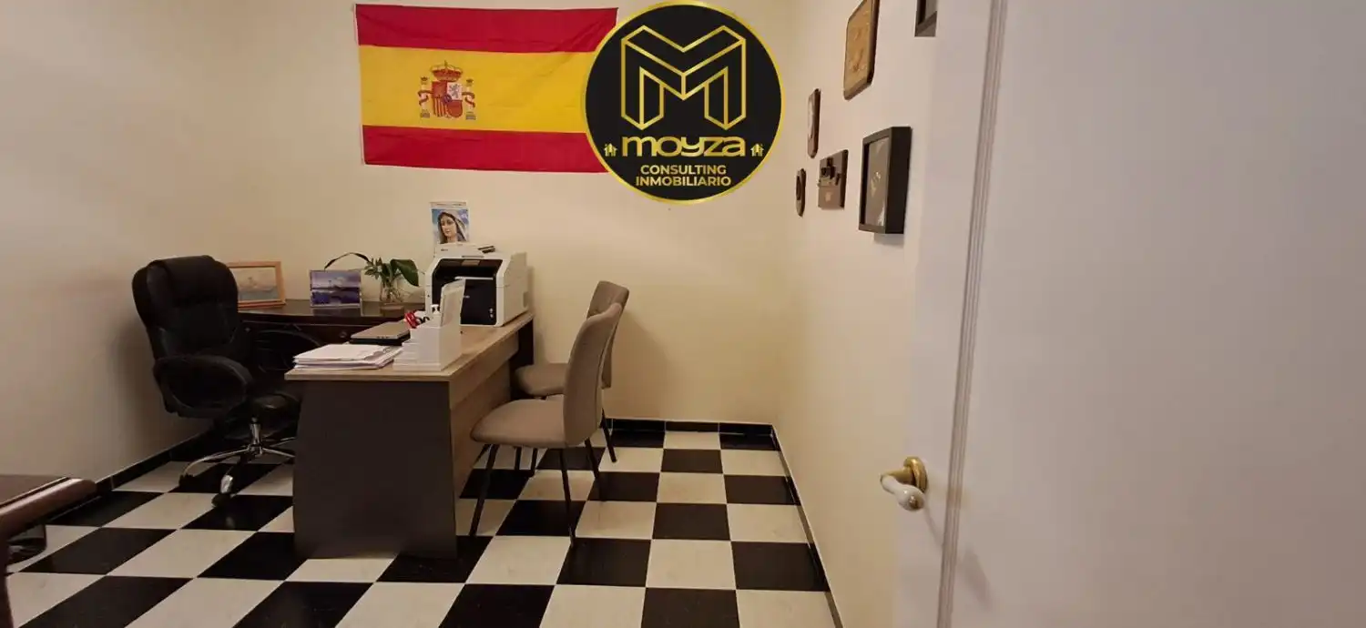 Piso de 250 m² en Jaén