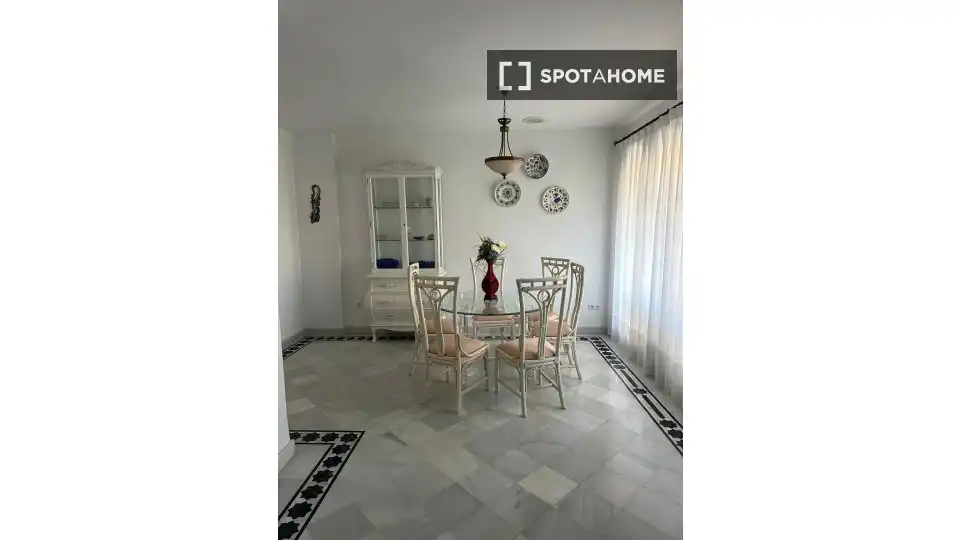 Habitación 138 m², Dénia