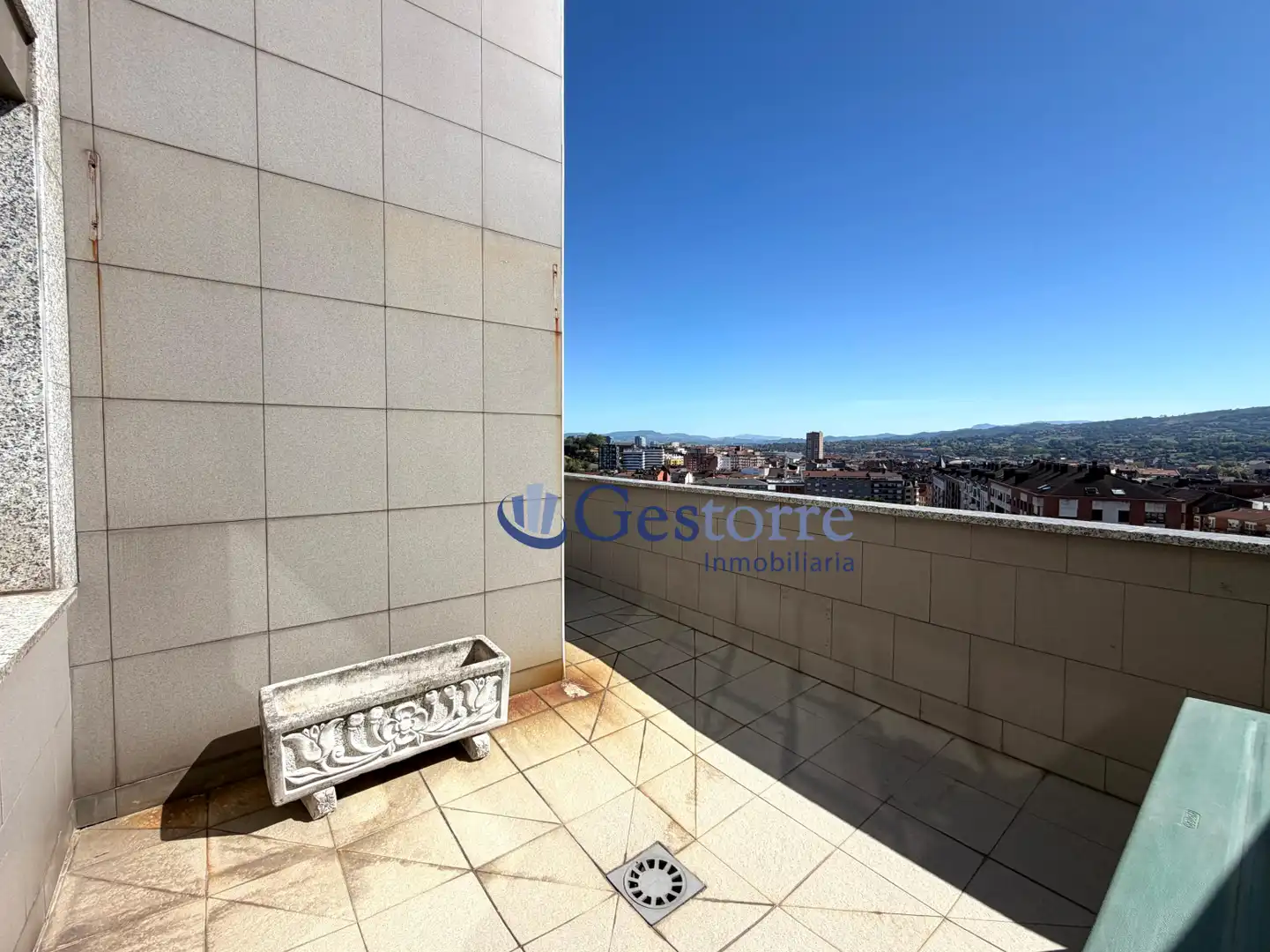 Pis de 77 m² a Oviedo