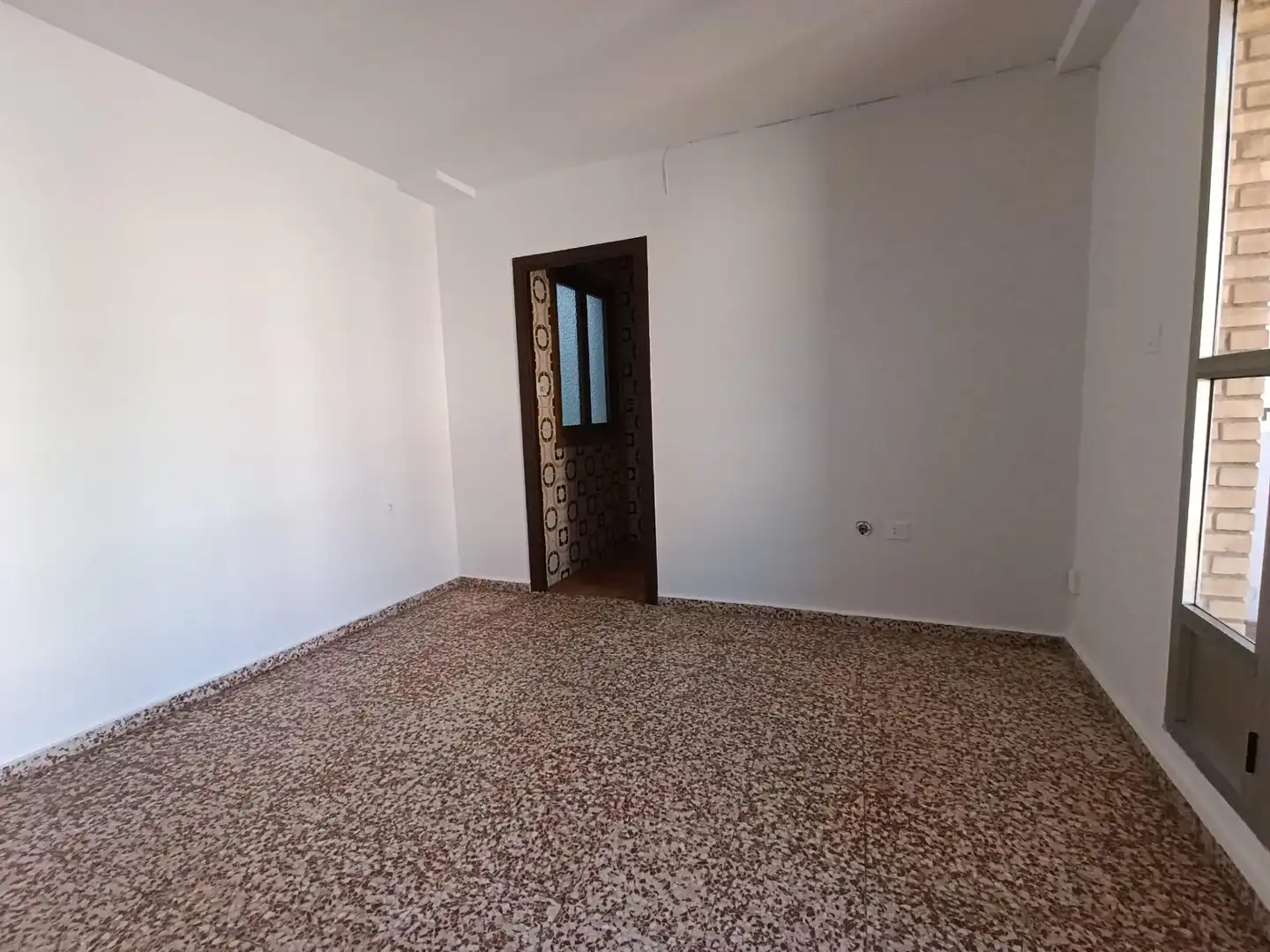 Piso de 80 m² en Adra