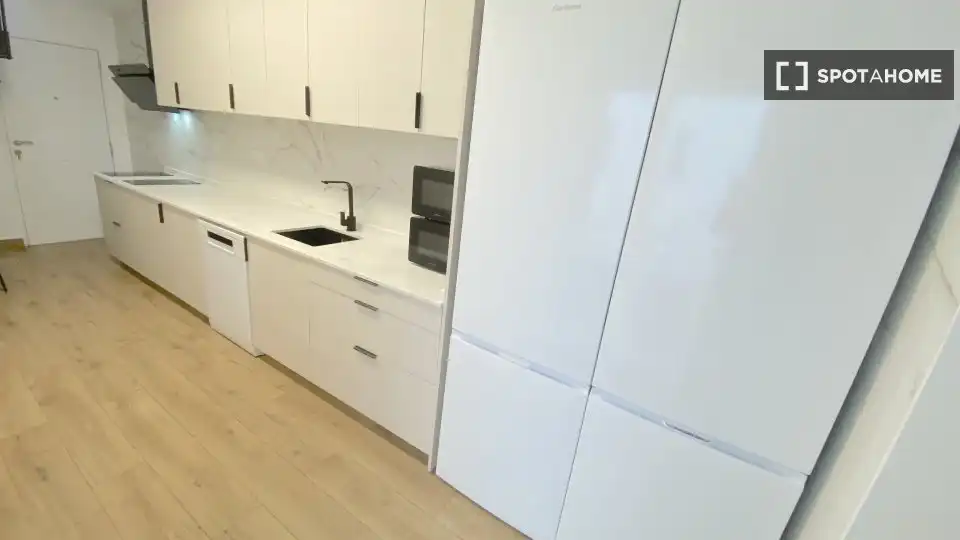 Habitación 230 m², Sevilla