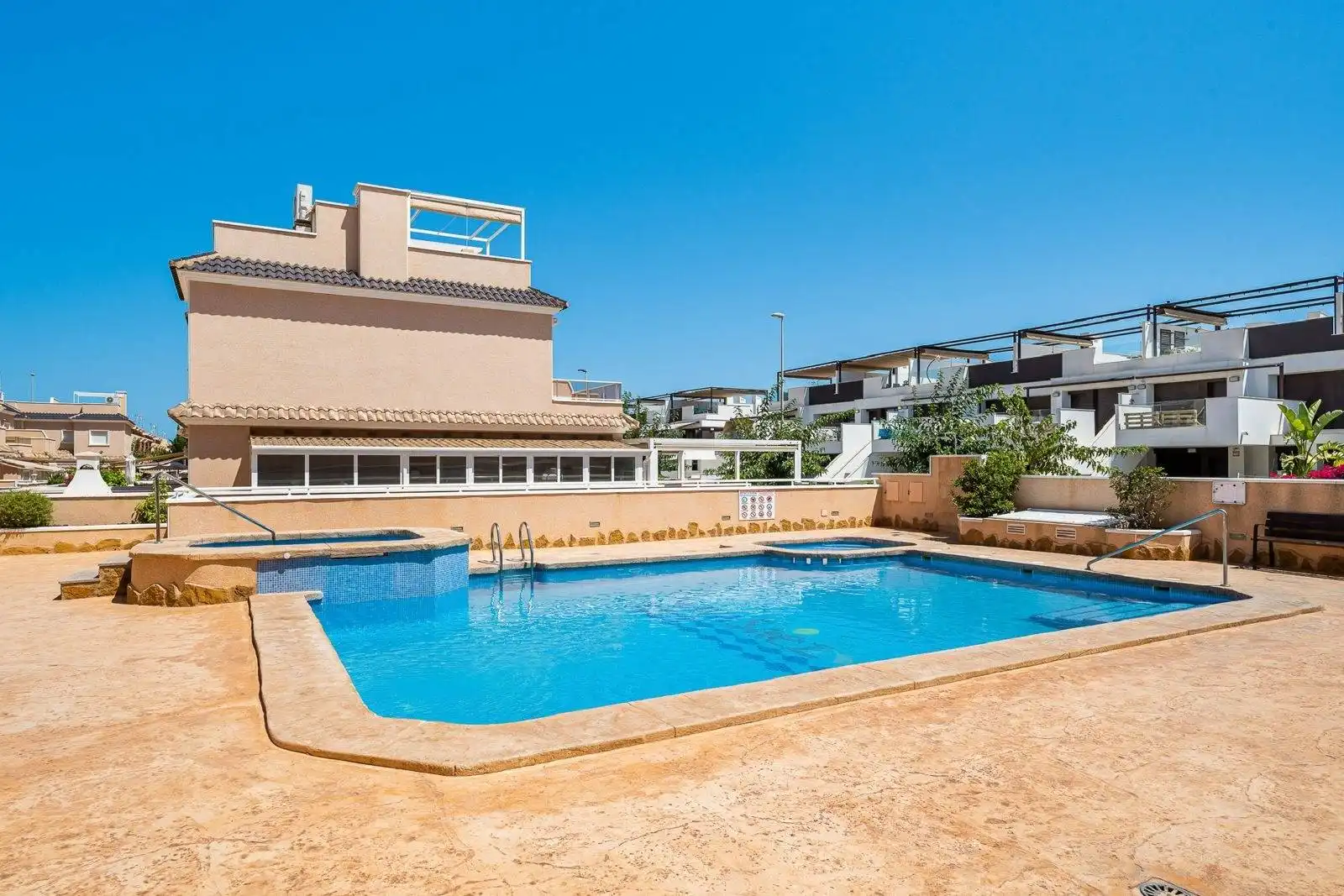 Casa de 100 m² en Pilar de la Horadada