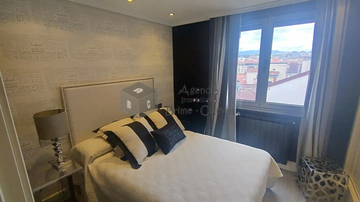 Piso de 94 m² en Oviedo