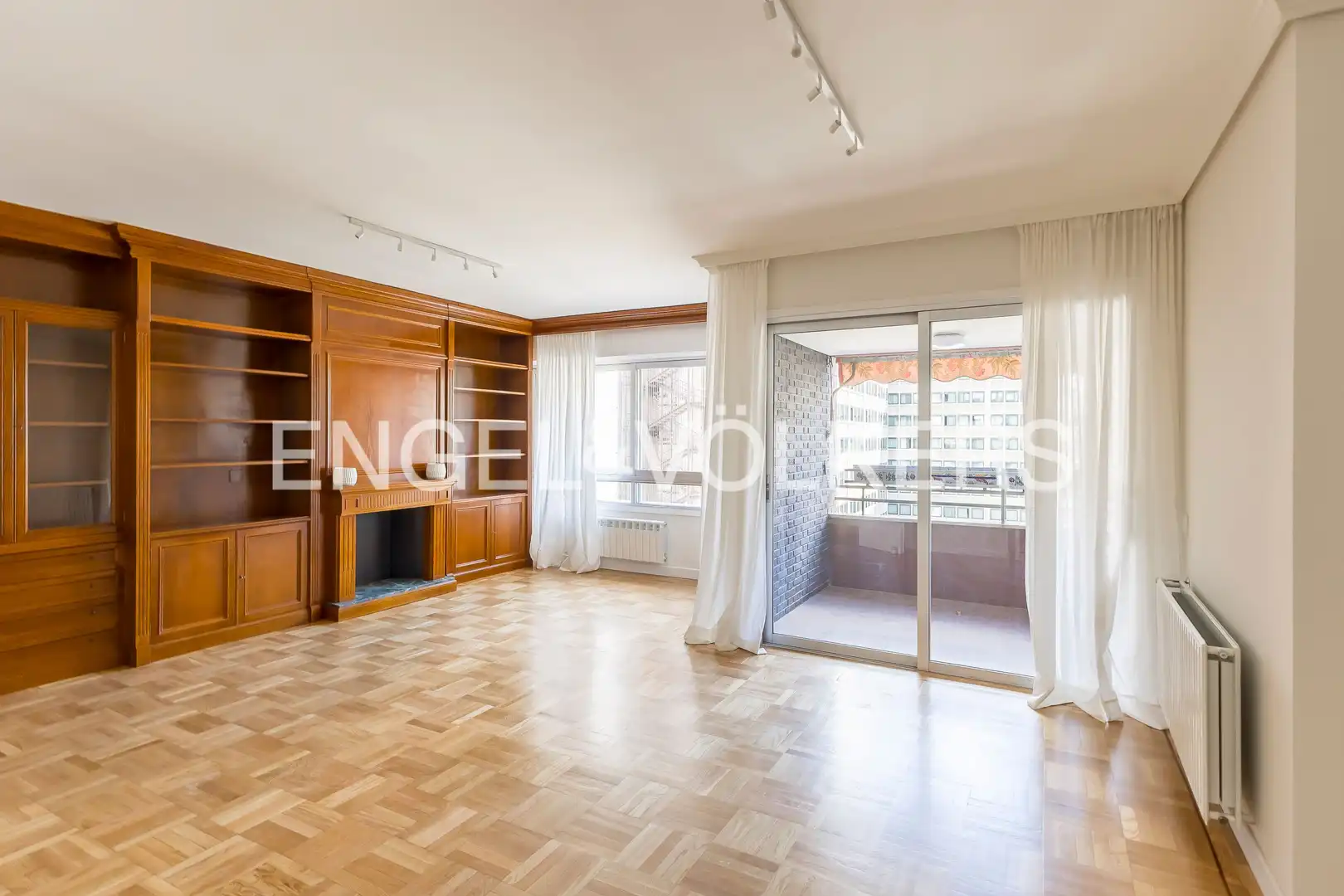 Wohnung 191 m² in Madrid
