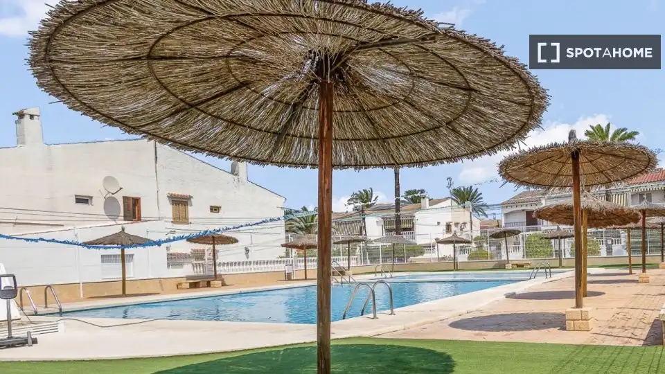 Habitación 81 m², Santa Pola