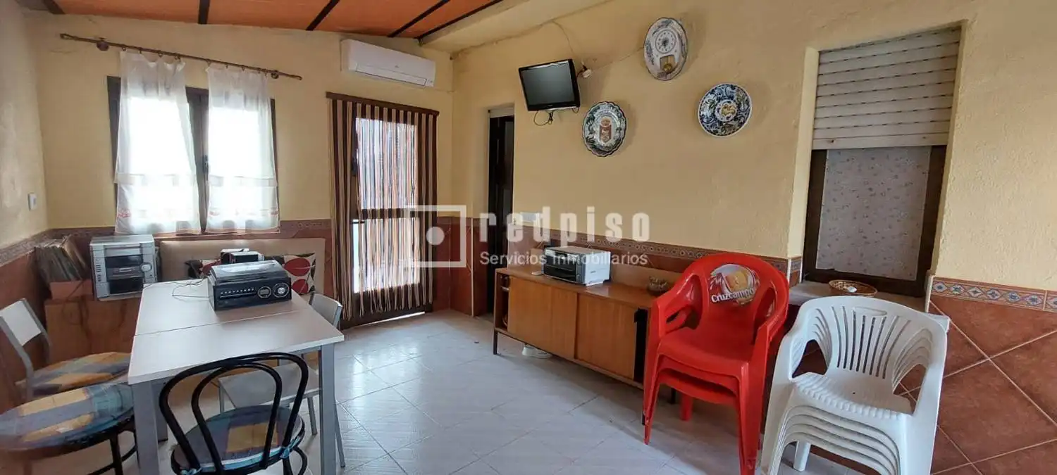 Casa de 202 m² en Cebolla