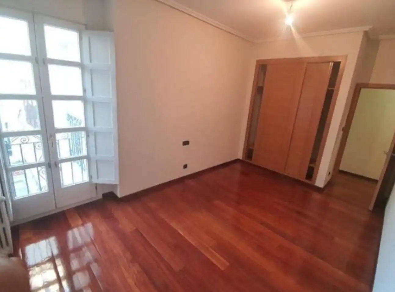 Piso de 90 m² en Ourense