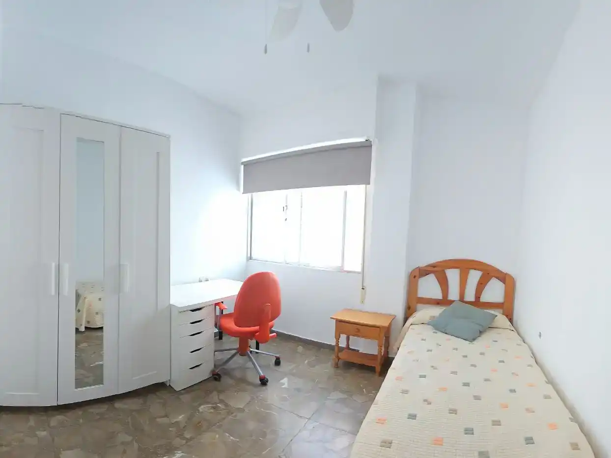 Habitación 70 m², Almería