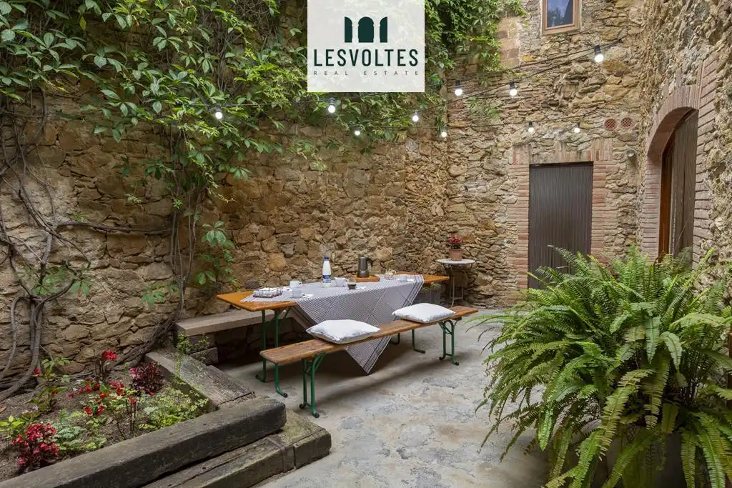 Casa de 264 m² en Forallac