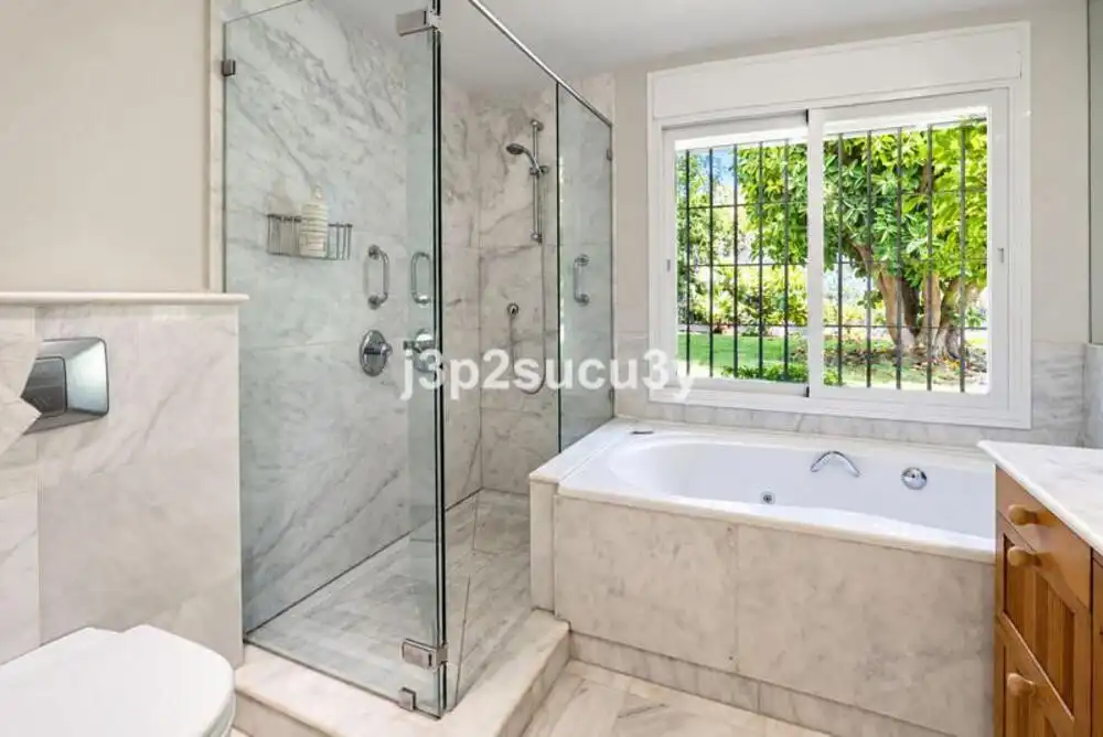 Piso de 357 m² en Marbella
