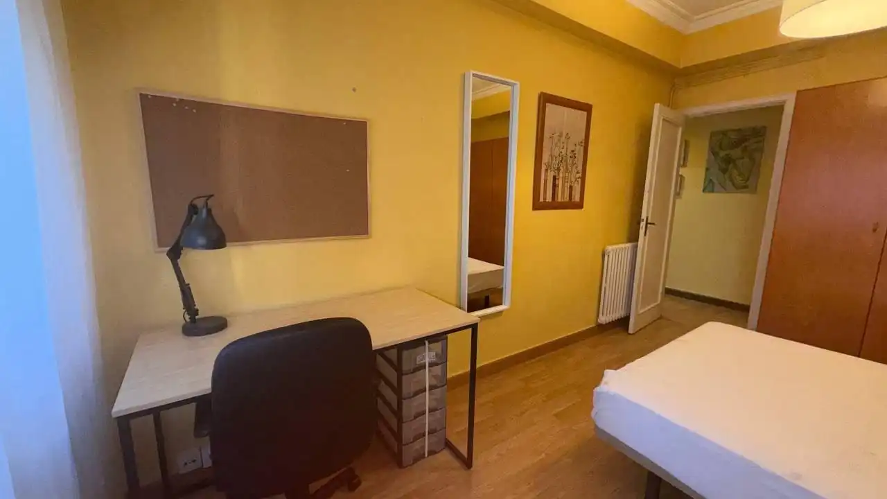 Piso de 95 m² en Ourense
