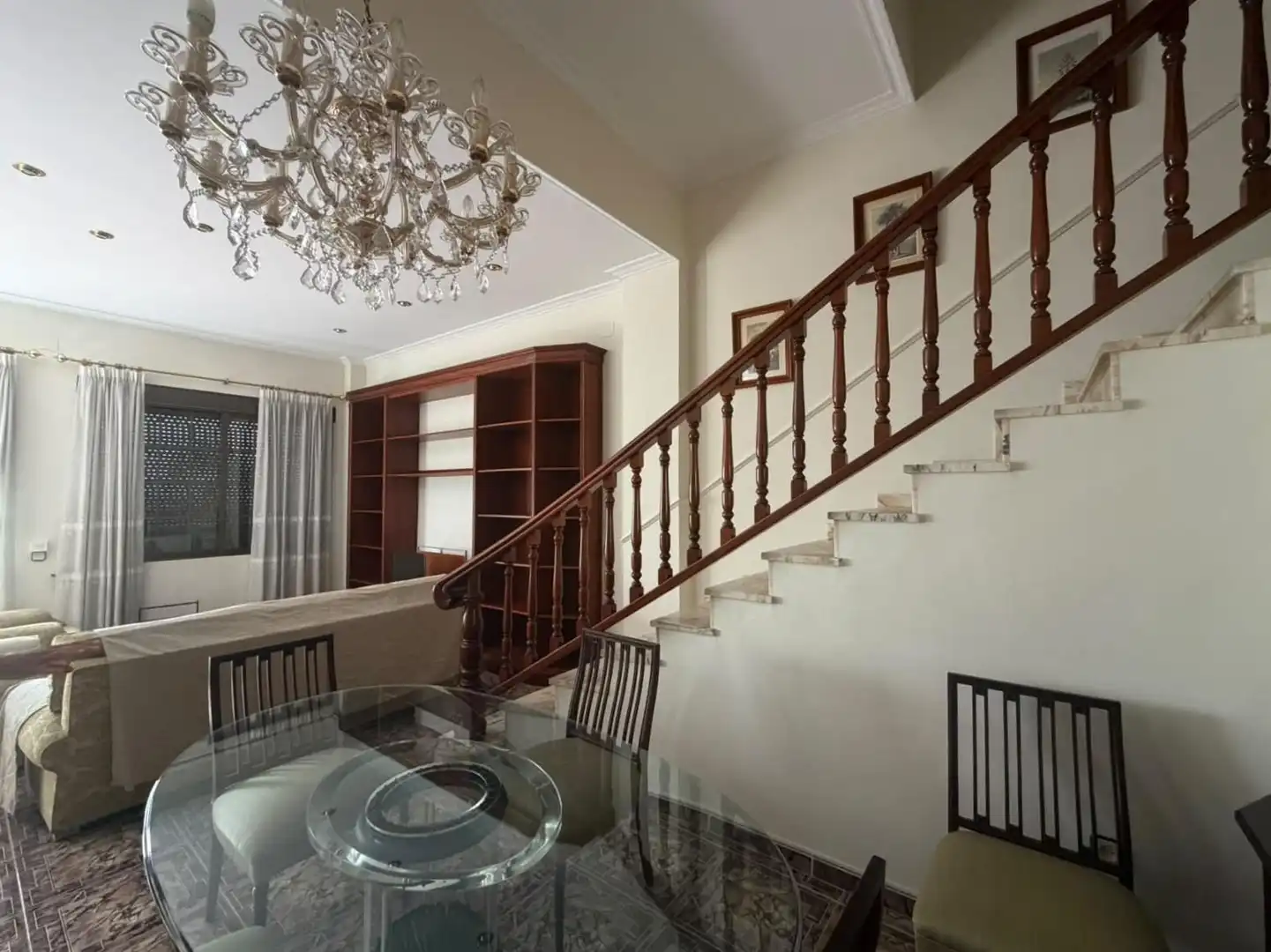 Casa de 236 m² a Rafelbunyol