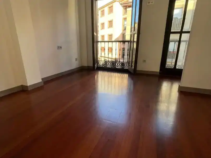 Piso de 80 m² en Oviedo