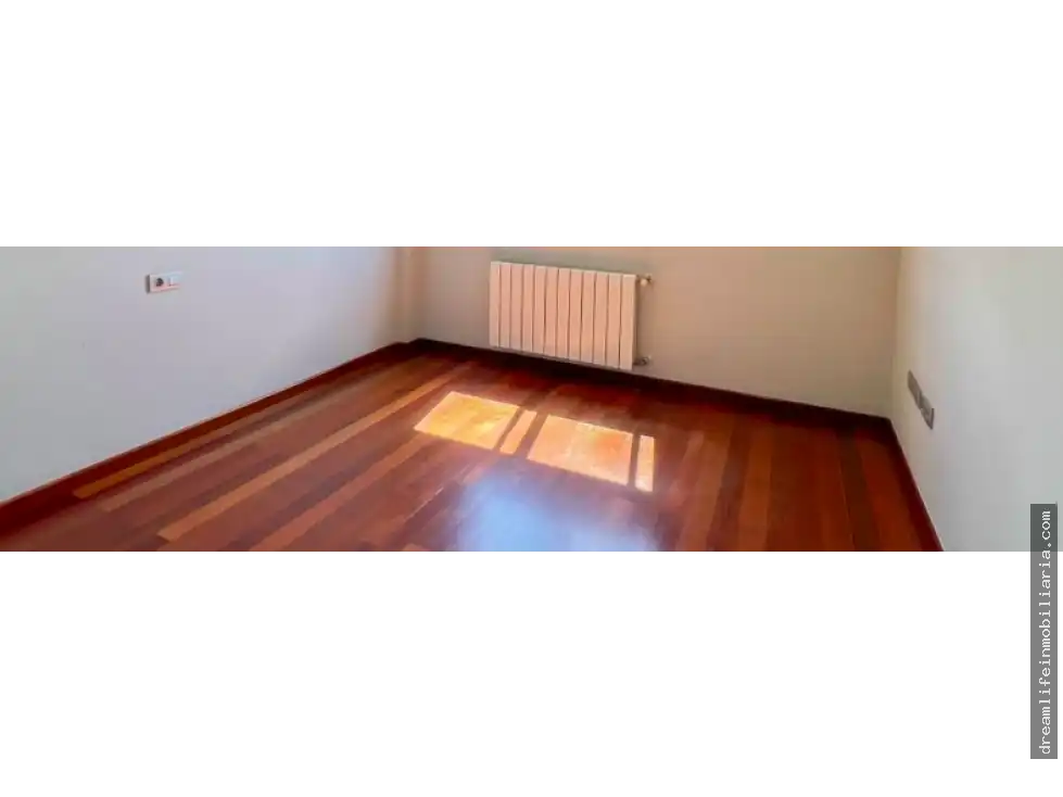 Piso de 230 m² en Almazora