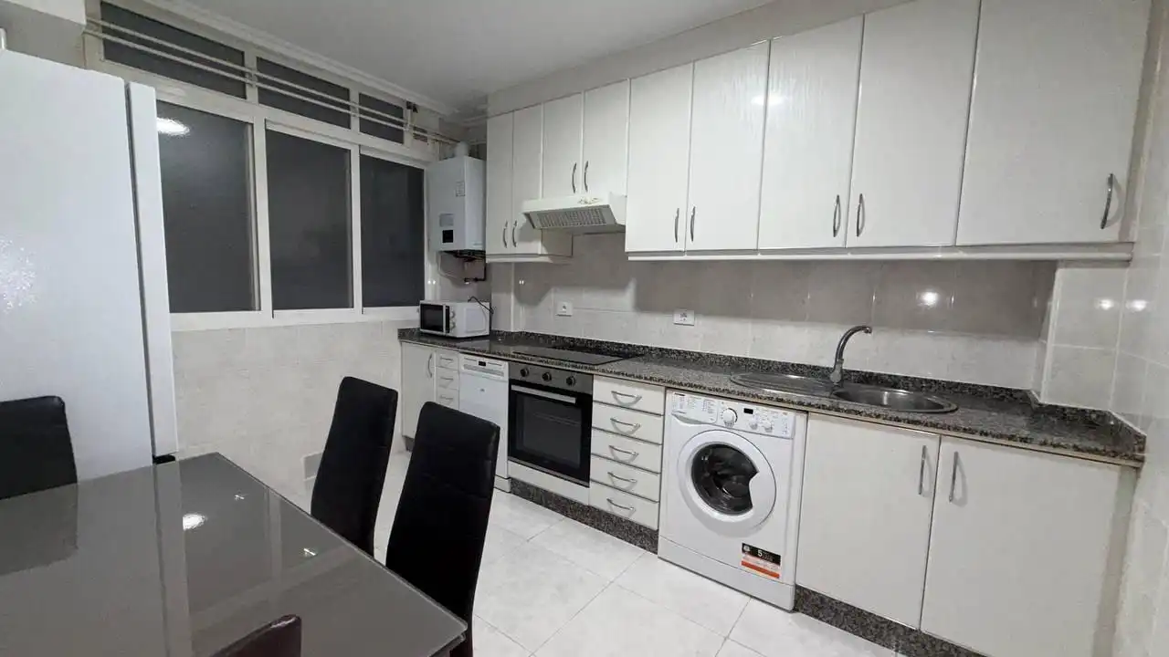 Piso de 95 m² en Ourense