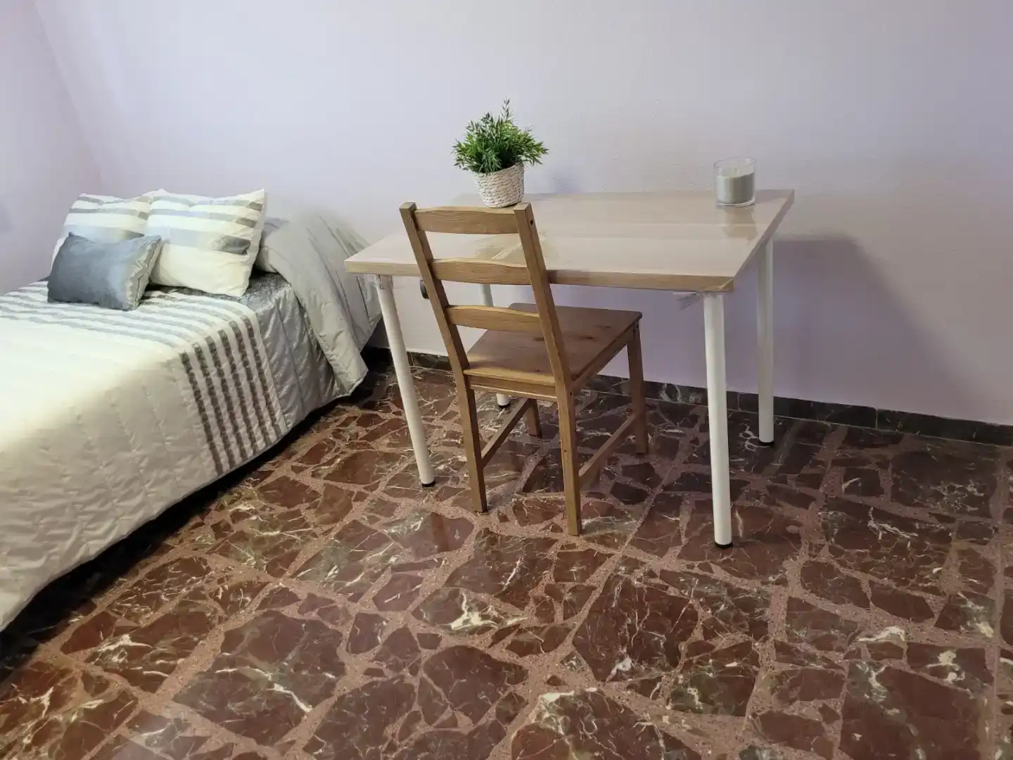 Habitación 100 m², Zaragoza