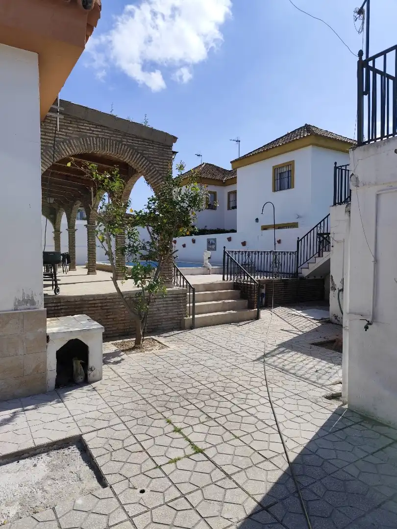 Casa de 220 m² en Valencina de la Concepción