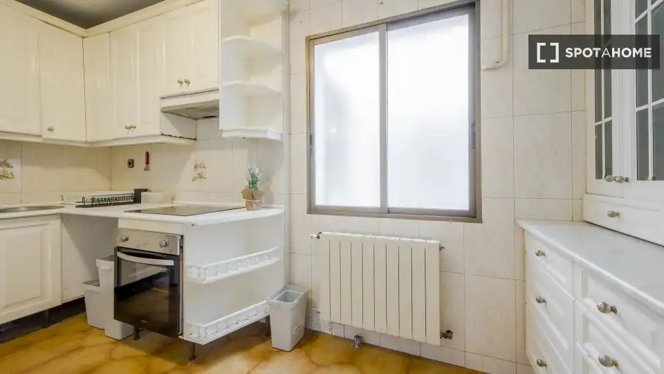 Habitación 150 m², Madrid
