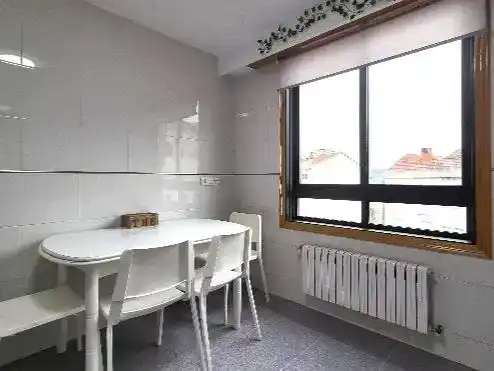Habitación 108 m², Ourense