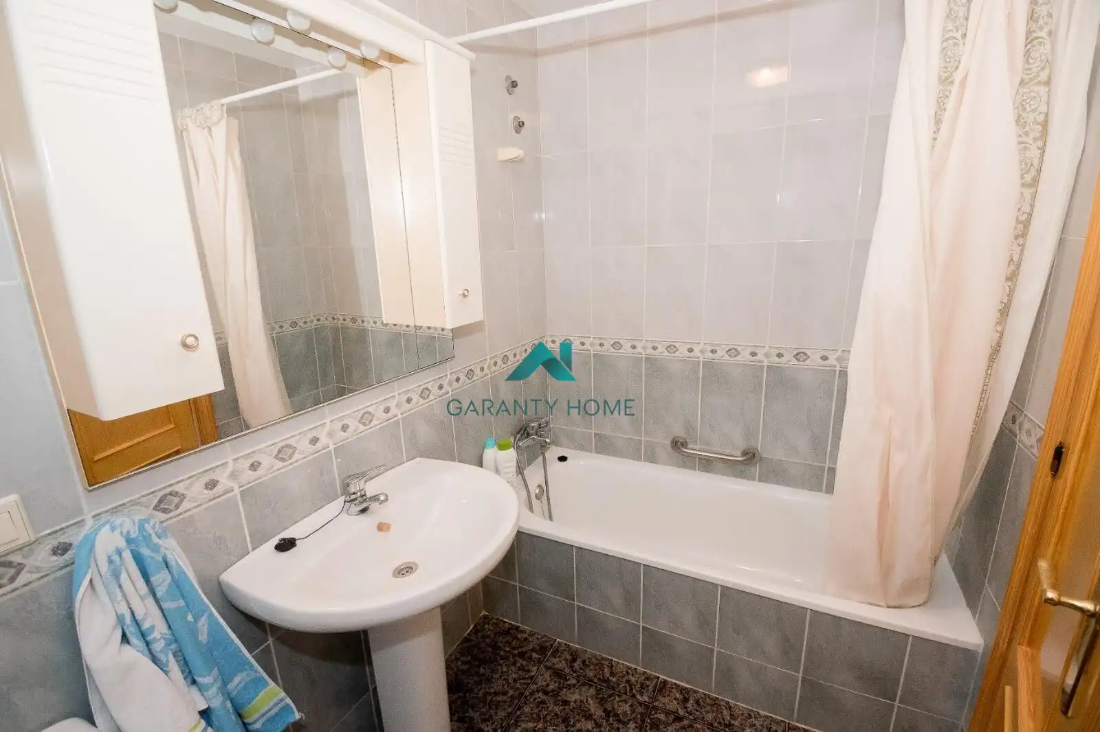 Piso de 90 m² en Chilches
