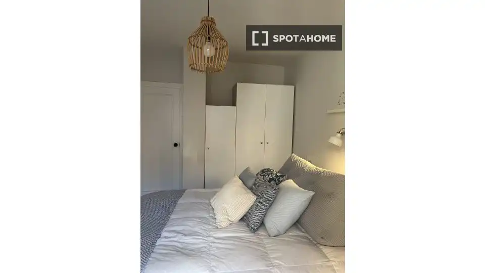 Habitación 90 m², Dénia