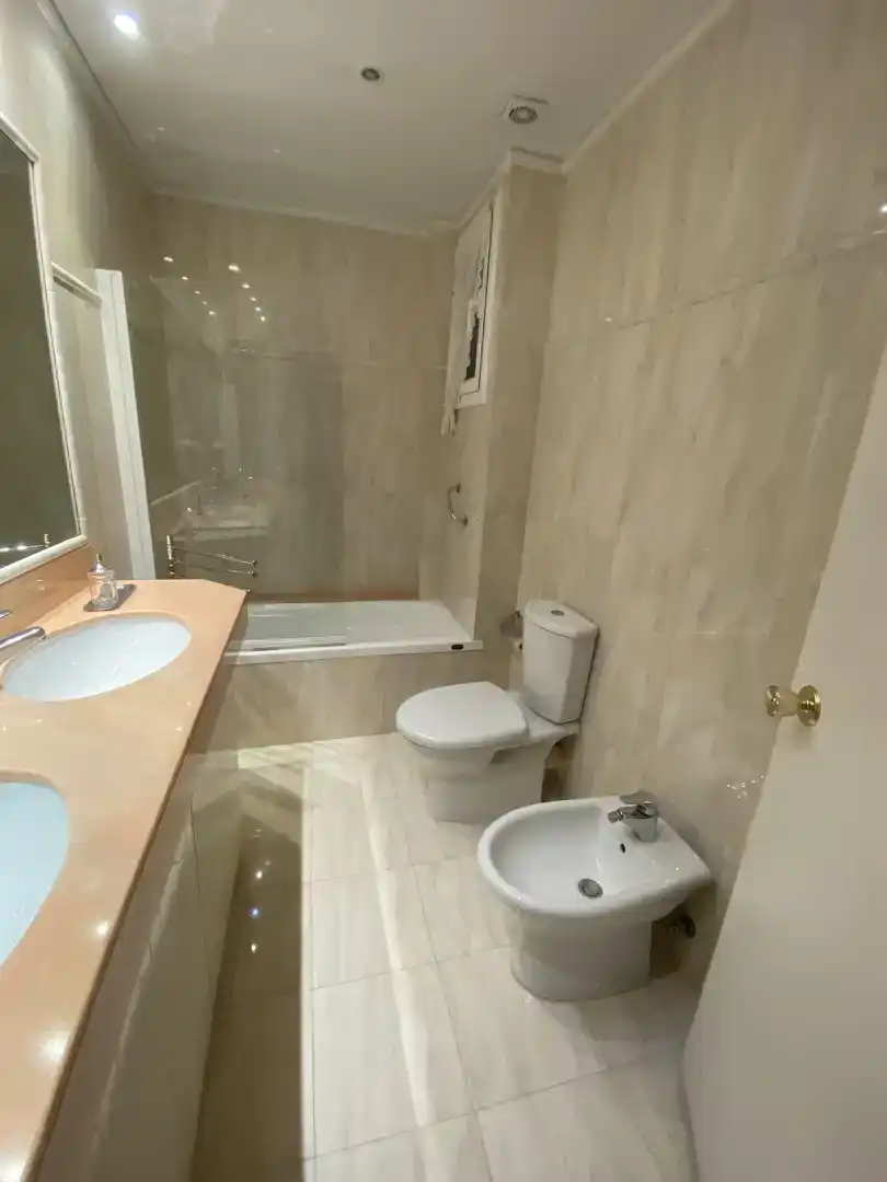 Habitación 100 m², Gerona