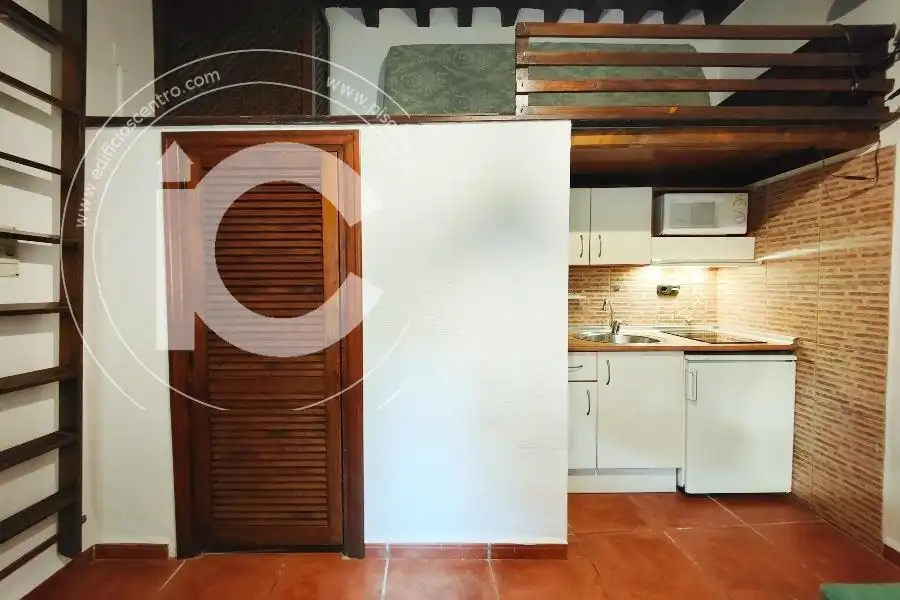 Apartamento 18 m² em Granada