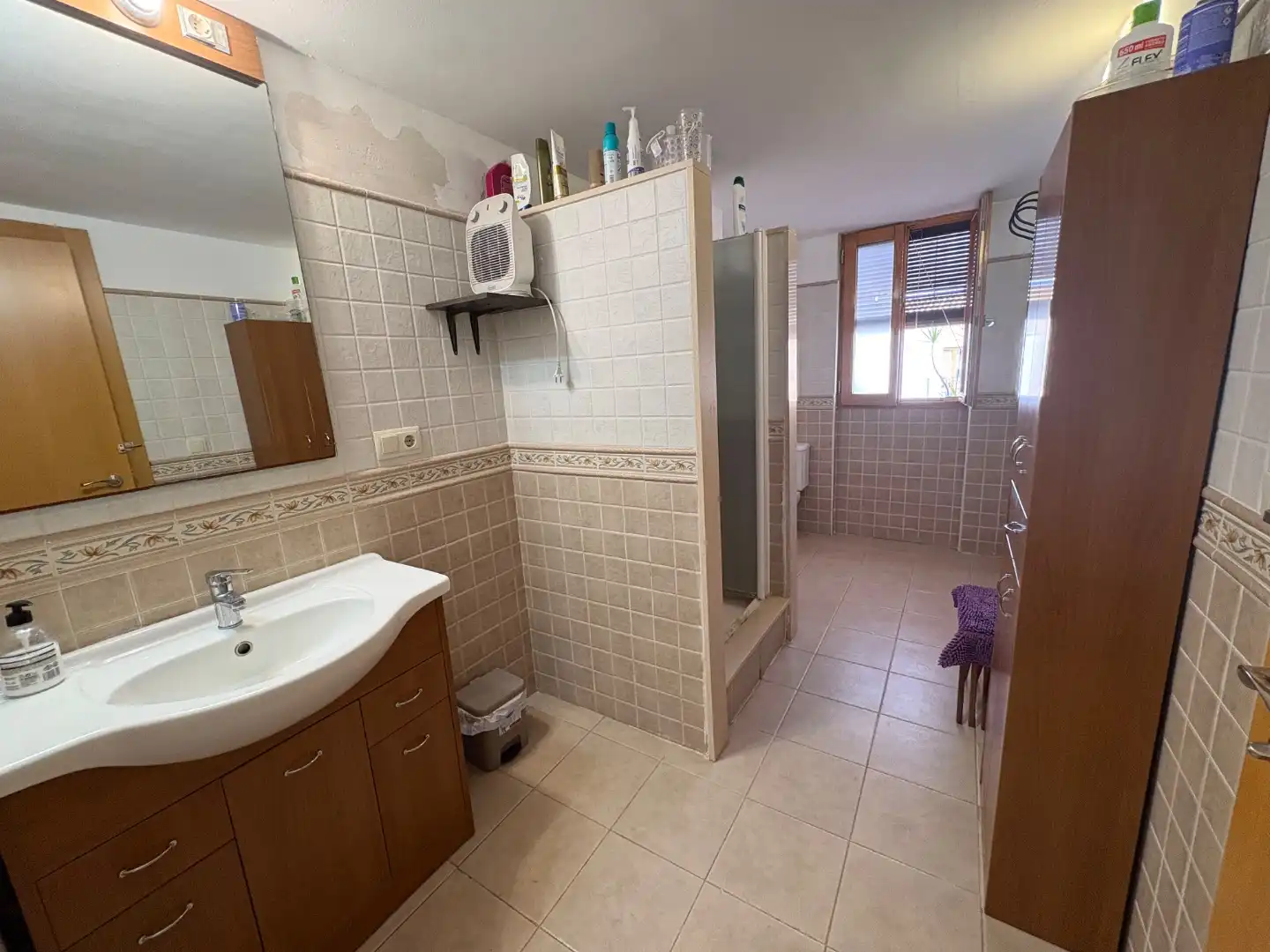 Room for rent, Montcada / Moncada