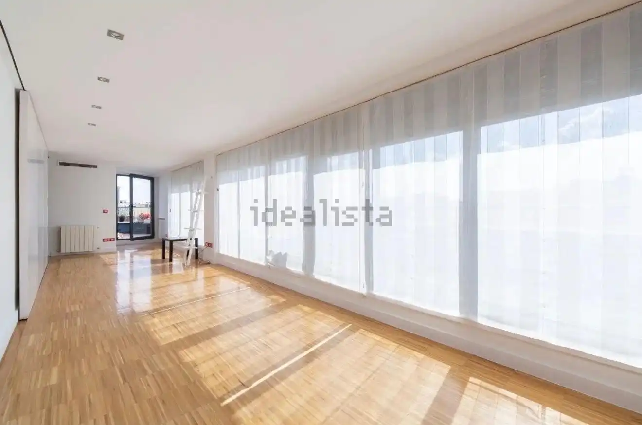 Wohnung 210 m² in Madrid