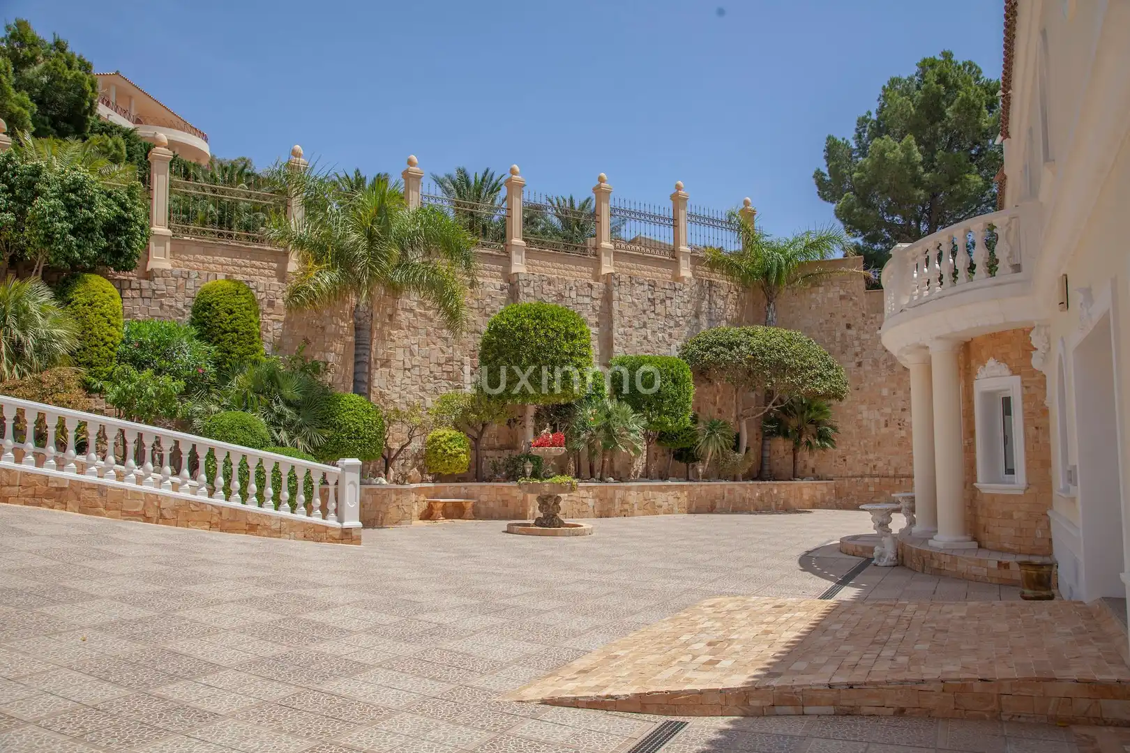 Будинок 1100 м² у Altea