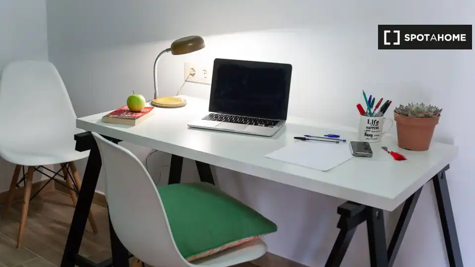Habitación 81 m², Vigo