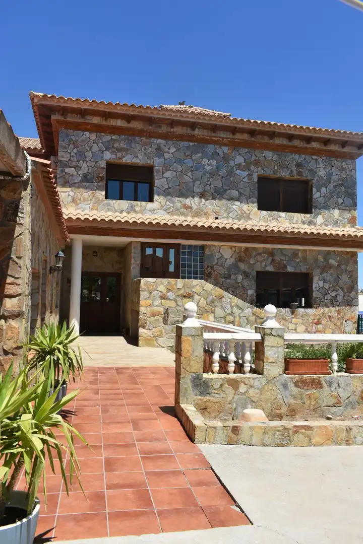 Piso de 264 m² en Casasimarro