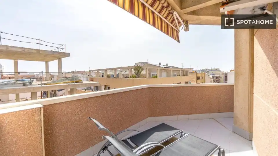 Habitación 75 m², Torrevieja
