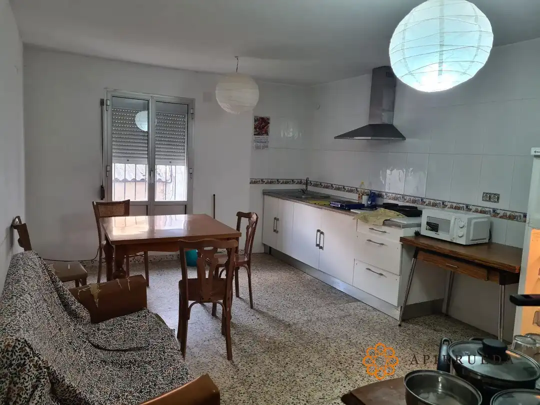 Piso de 245 m² en Escatrón