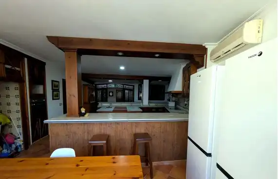Habitación 504 m², Linares